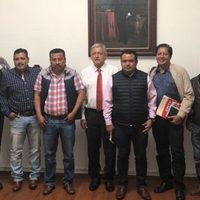 Promete AMLO a la CNTE desaparecer en seis meses al INEE y la evaluación educativa