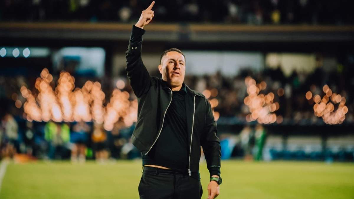 Pumas derrota 1-0 al América con un penalti en tiempo de descuento