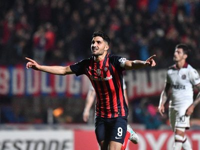 ¿Nicolás Blandi se va a Colo Colo?