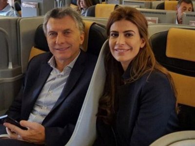 Tuitazo contra Macri por su viaje a París