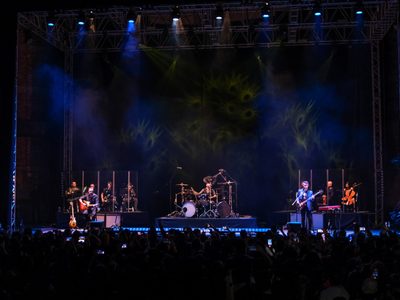 Lucybell, alucinante “desenchufado” en el Auditorio BB