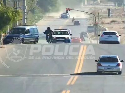 Atropelló a un policía y chocó un patrullero: así terminó una frenética persecución en Neuquén