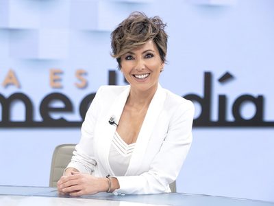 Tras un año complejo, Sonsoles Ónega le propone algo inesperado a Ana Rosa Quintana