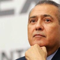 Grupo parlamentario del PRI expulsa a Manlio Fabio Beltrones de su bancada en el Senado