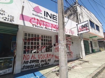 Protestan en Chiapas para exigir liberación de 19 normalistas detenidos en El Amate