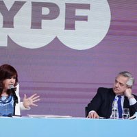 CFK le advirtió al Presidente que use “la lapicera con los que tienen que darle cosas al país"