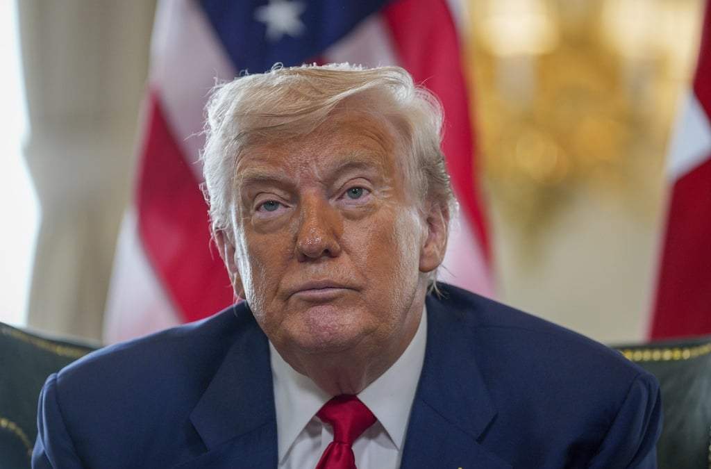 El presidente de Estados Unidos, Donald Trump, habla con los medios durante su reunión con el primer ministro británico, Keir Starmer, en el club de golf Trump Turnberry en Turnberry, Escocia, el lunes 28 de julio de 2025.
