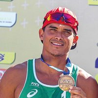 Voleibol de playa: Discriminado y relegado por su edad