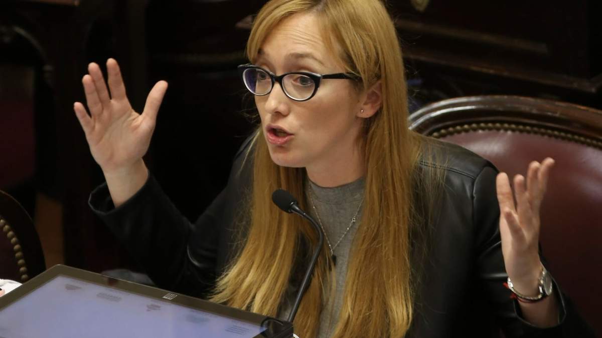 Anabel Fernández Sagasti. Fuente: (Twitter)