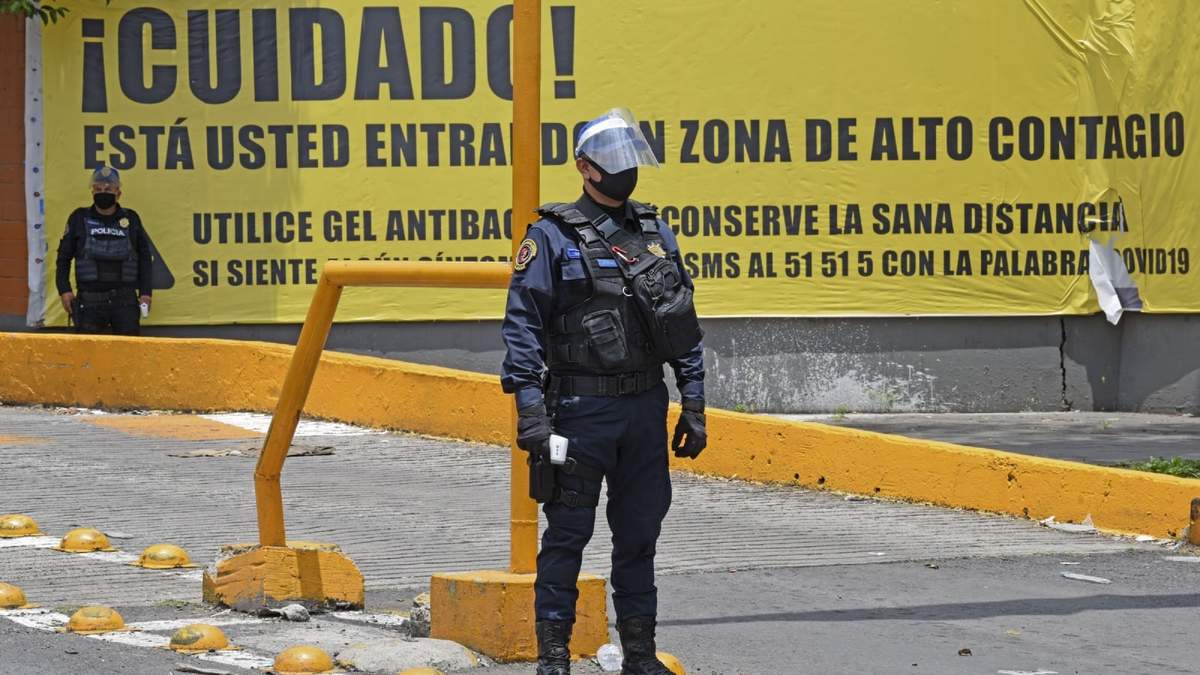 Medidas sanitarias en la entrada de la Central de Abasto