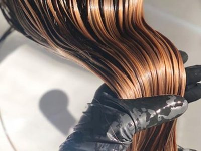 El secreto de las abuelas para reparar tu cabello mientras dormís usando solo 4 ingredientes fáciles de conseguir