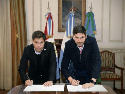 Kicillof se acerca al radicalismo para ir contra Milei