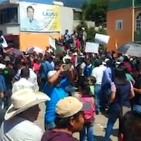 Habitantes de Puebla secuestran a alcalde y lo obligan a entregarles 5 mdp para obra pública incumplida