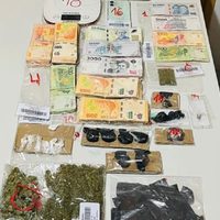 Repartía drogas a bordo de un auto de alta gama por las calles de Cutral Co