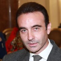 Una fecha importante: Enrique Ponce recibió el cariño de la mujer más especial de su vida y zanja to