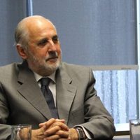 "Cárteles de México ampliamente conocidos intentan asentarse en Chile": Fiscal Jorge Abbot