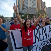 Aprueba OEA resolución sobre el 'retorno del orden constitucional en Venezuela”