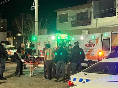 Una mujer fue apuñalada por su expareja en una esquina de Barrio Nuevo en Neuquén