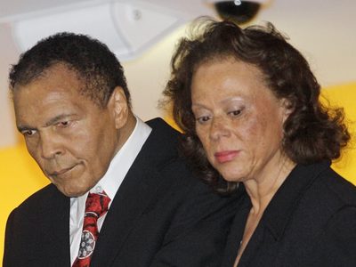 La esposa de Muhammad Ali rinde homenaje al legado del fallecido boxeador con la serie “Ali in Me”