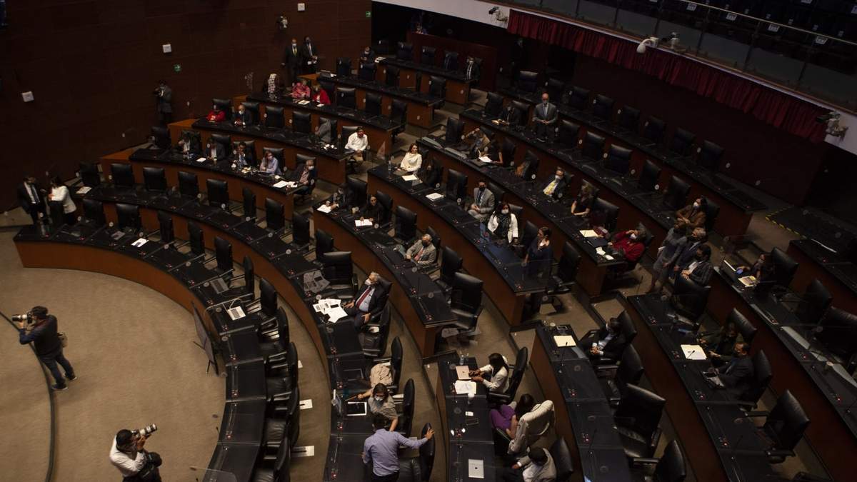 Sesión de la Comisión Permanente del Poder Legislativo