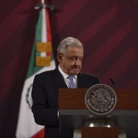 AMLO manda condolencias por la muerte de Carlos Romero Deschamps