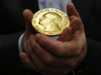 El Premio Nobel de Economía fue para tres expertos que realizaron “experimentos naturales”: qué son