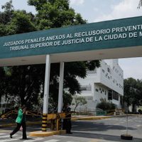 Carlos Ahumada comparece ante juez del Reclusorio Norte, dice abogado