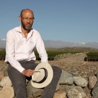 El crítico de vinos Tim Atkin ponderó el trabajo del enólogo de Viña Doña Paula