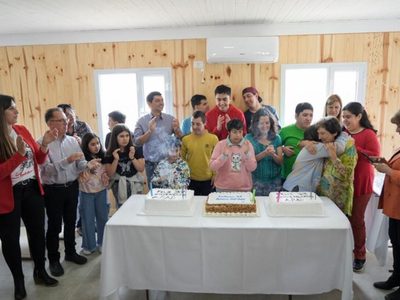 Koopmann y Ruiz participaron de la inauguración de las nuevas instalaciones de APAD en Plottier