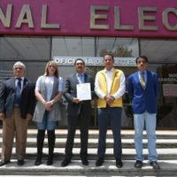 PRD denuncia a AMLO y a 'Servidores de la Nación” por actos de 'promoción personalizada” ante el INE