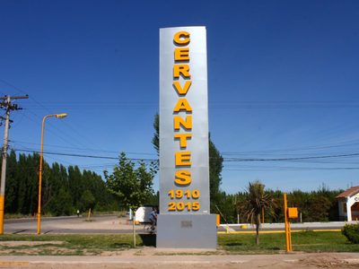 Una familia volcó en la Ruta Nacional 22 camino a Cervantes