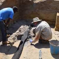 Esta simple estructura de troncos puede ser el ejemplo más antiguo de construcción humana con madera