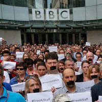 Embestida conservadora contra la BBC