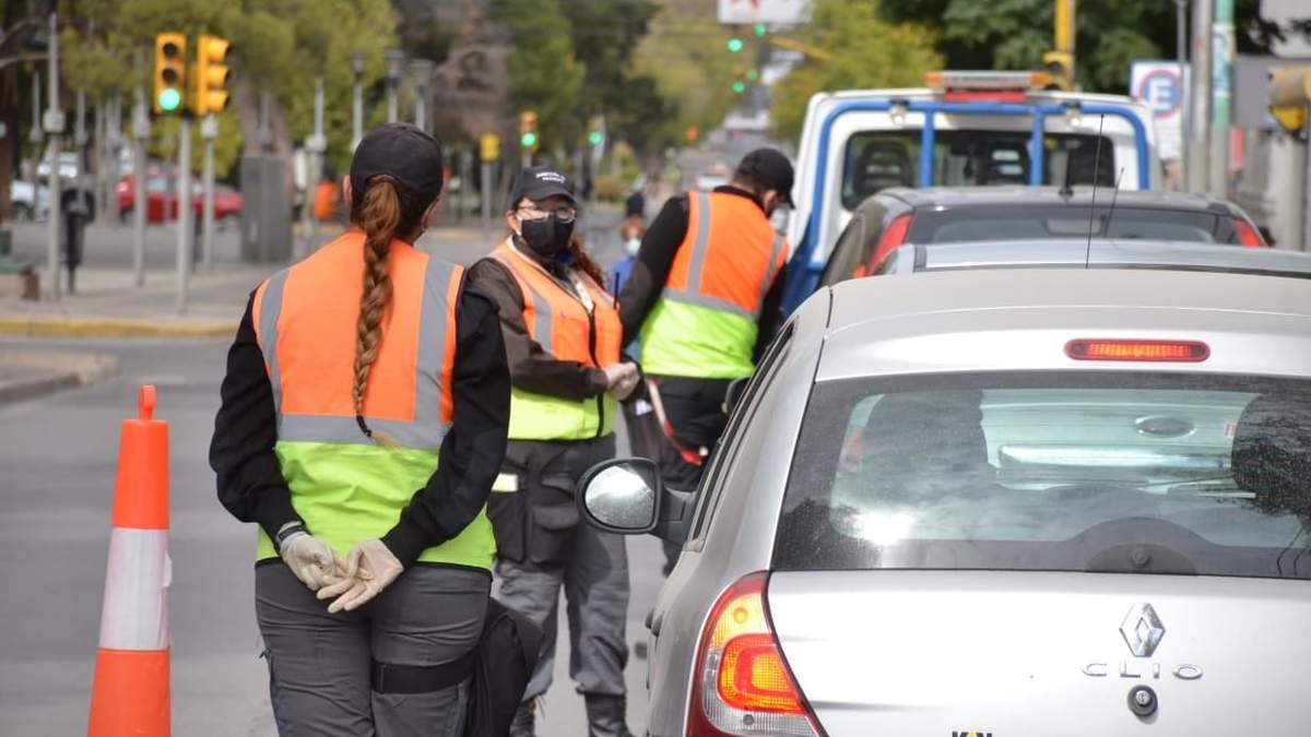 Controles en Neuquén Capital. Fuente: (Twitter)