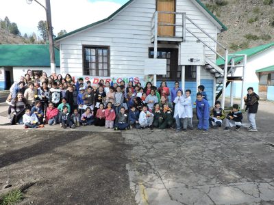 Familias de alumnos reclamaron por la falta de clases en el Jardín 43 de San Martín de los Andes