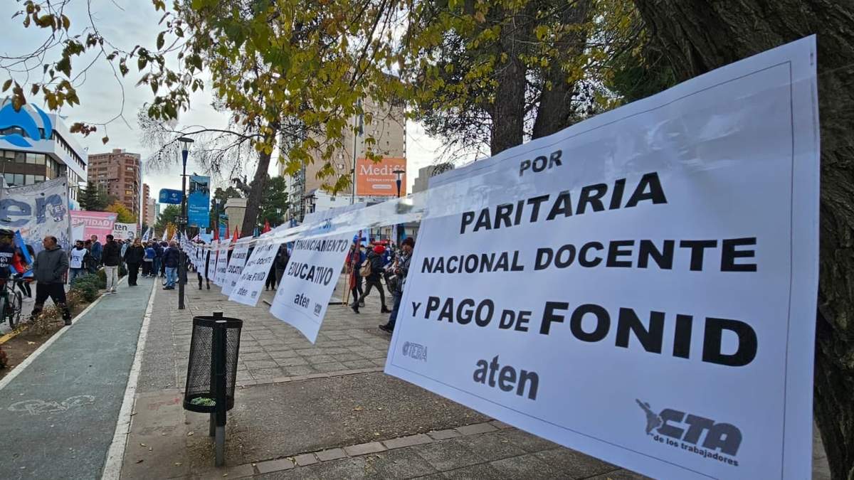 La movilización comenzó cerca del mediodía. Fuente: (Javier Manzano)