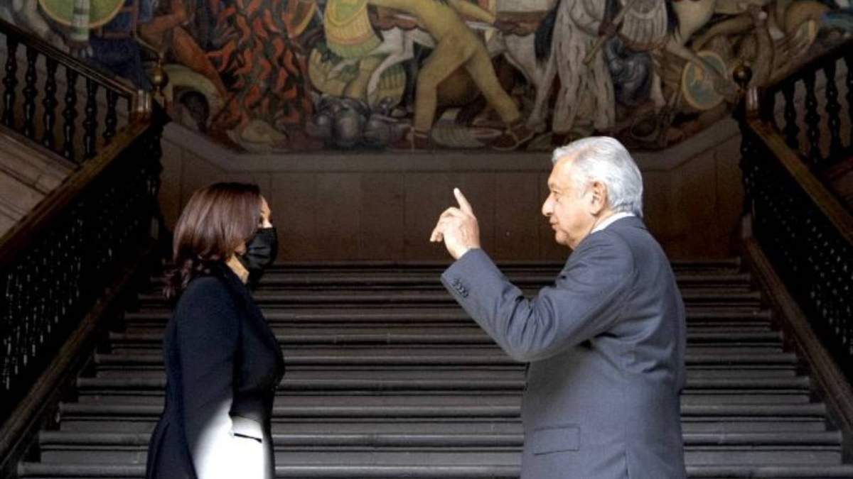 AMLO y Kamala Harris en palacio Nacional