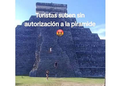 Turistas subieron al castillo de Kukulcán en Chichén Itzá pese a estar prohibido (Video)