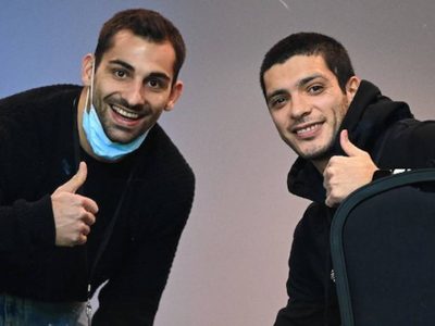 Raúl Jiménez regresa a entrenar, pero "todavía tiene un camino por recorrer"