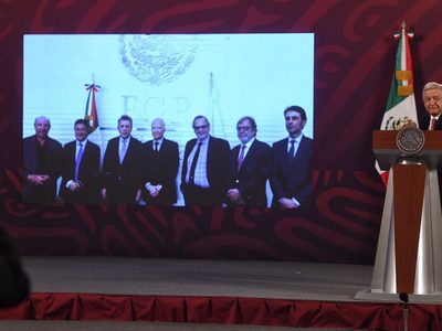 AMLO celebra que el fiscal Gertz Manero se reincorpore a sus actividades, "ya lo daban por muerto"