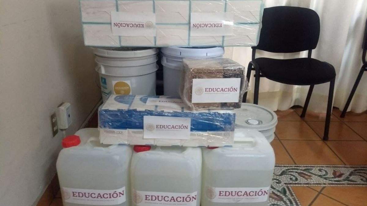 Los materiales enviados por la Federación a las escuelas de Jalisco, según Enrique Alfaro