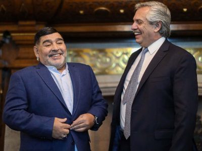 El particular recuerdo que Alberto Fernández dejó en el cajón de Diego Maradona