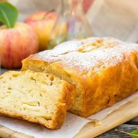 Budín de manzana: con solo 12 cucharadas y pocos ingredientes, resolvé la merienda con tremenda receta