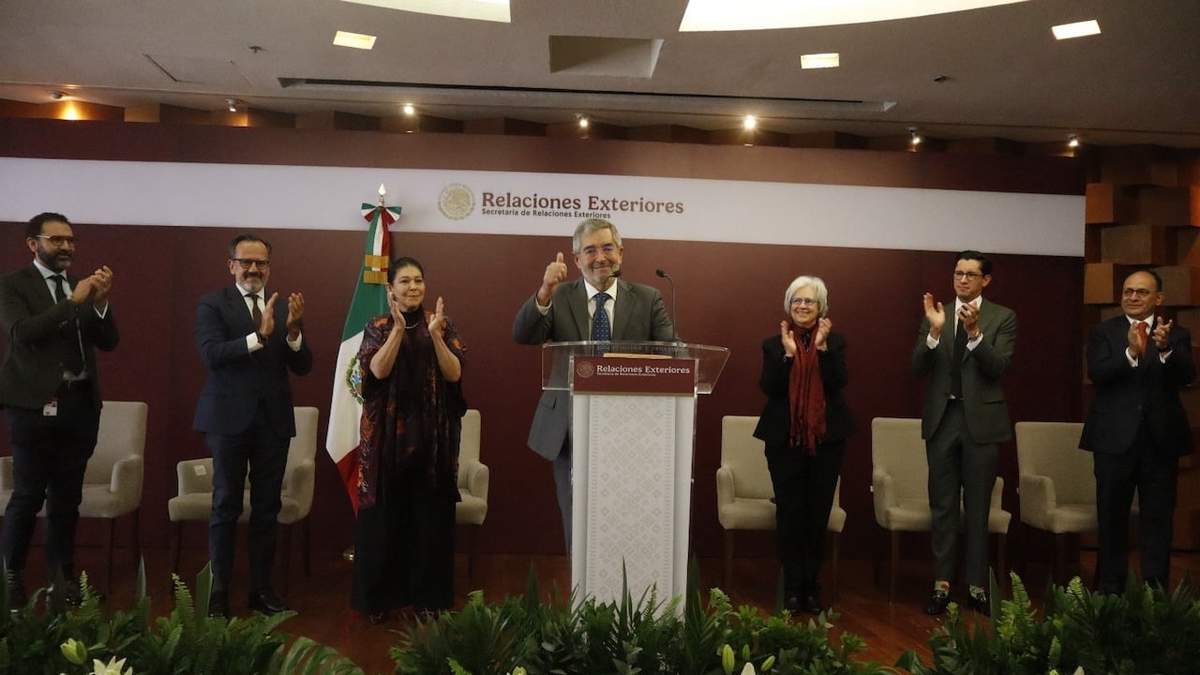 Juan Ramón de la Fuente en la reunión