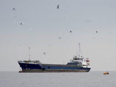 Cerca de 20.000 marineros atrapados por el cierre del estrecho de Ormuz