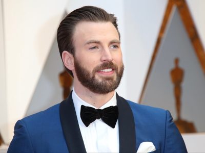 Ya no lo oculta más: mira con quién comparte sus días Chris Evans. ¡Amor de verdad!