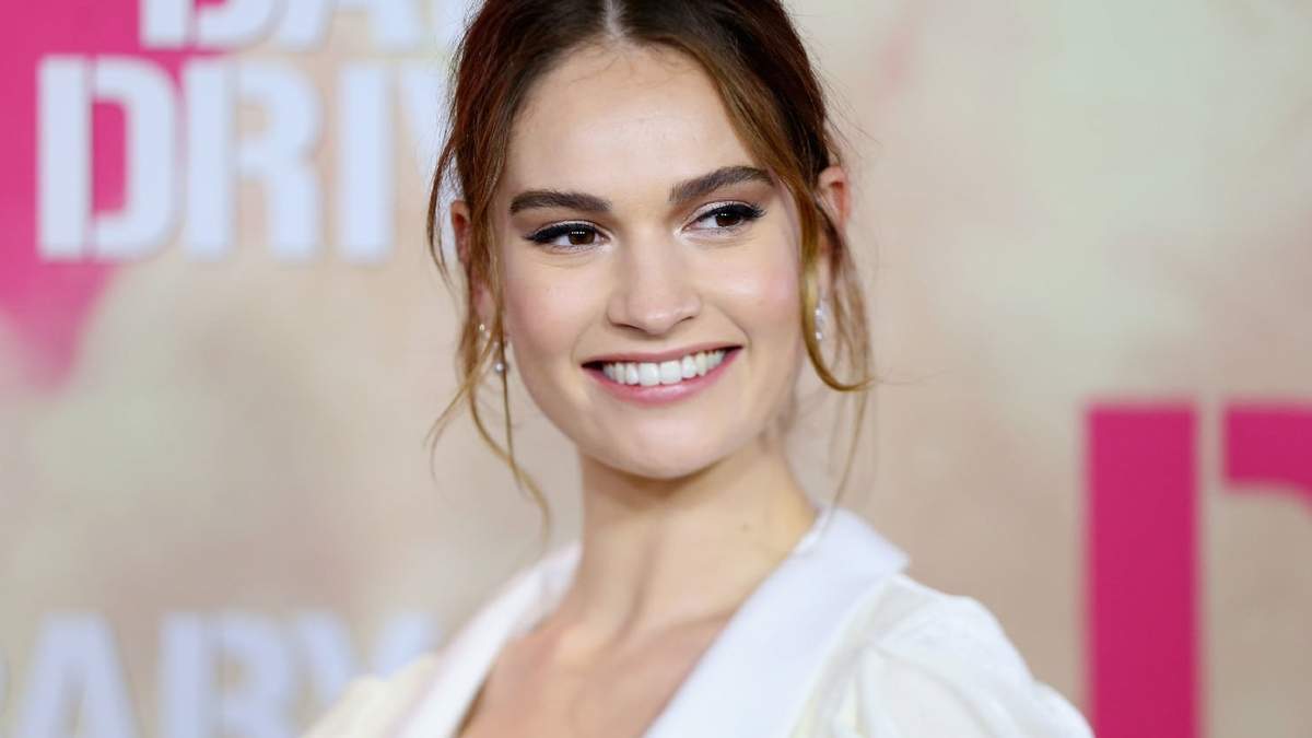 Lily James. Fuente: (Twitter)