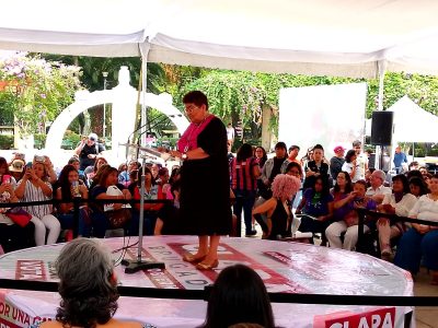 En pleno 10 de Mayo, Clara Brugada deja plantadas a decenas de madres