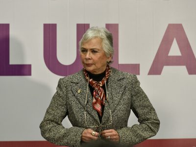 Olga Sánchez Cordero defiende a ministra Norma Piña tras quema de piñata en marcha de AMLO