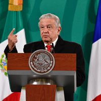 AMLO considera excusa que el INE posponga consulta por falta de dinero; es la simulación de siempre
